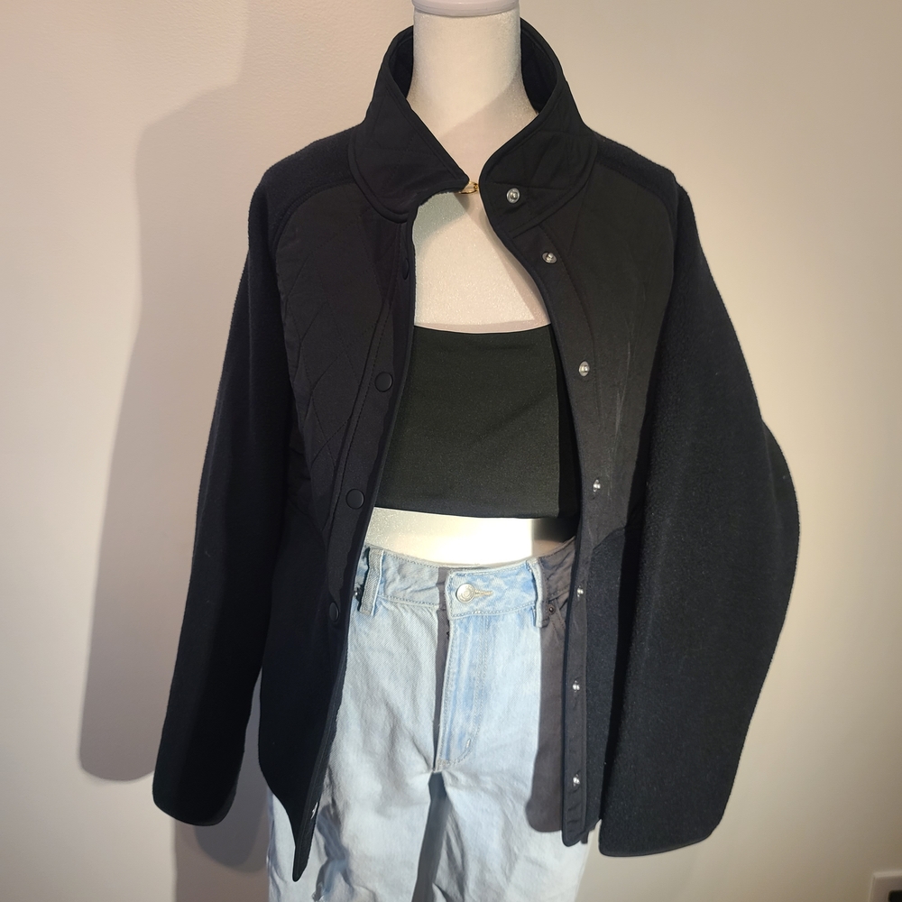 GAP Women's Black Polar Fleece Button Up Jacket